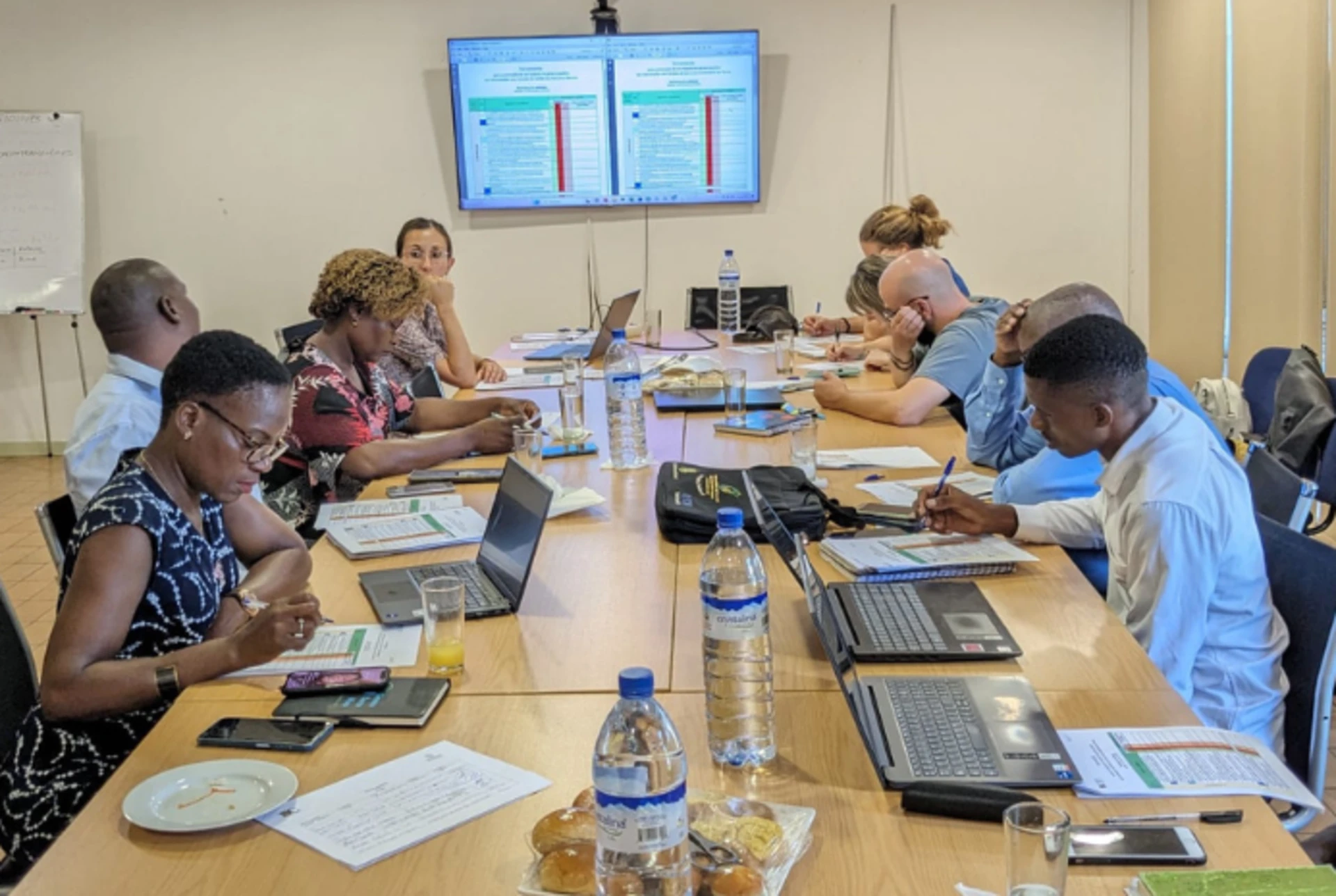 METODOLOGÍA PARA LA INCLUSIÓN DE LA EQUIDAD DE GÉNERO EN LA IMPLEMENTACIÓN DE LA LEGISLACIÓN RELATIVA A LA TENENCIA DE LA TIERRA EN COMUNIDADES RURALES DE LAS PROVINCIAS DE GAZA Y MAPUTO EN MOZAMBIQUE